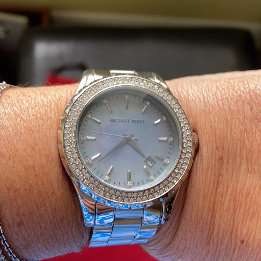 Watch - Picture 4 of 7
